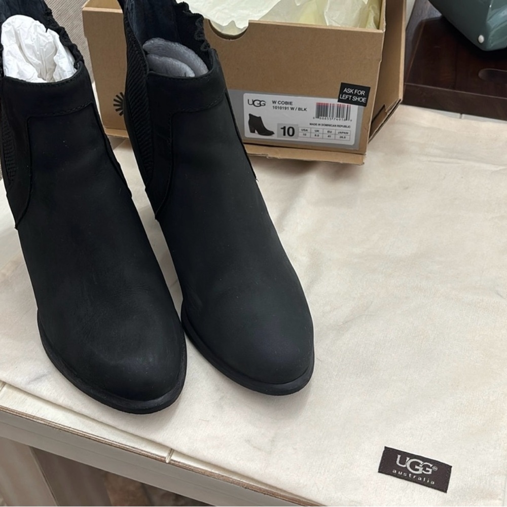 UGG Black Ankle Booties with Streamlined Silhouette